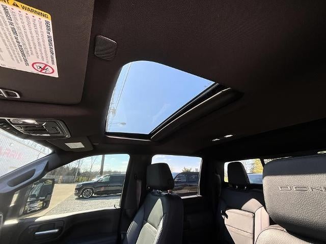 2022 GMC Sierra 2500 HD Crew Cab Standard Box 4-Wheel Drive Denali