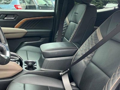 2025 GMC Canyon Crew Cab Short Box 4-Wheel Drive Denali