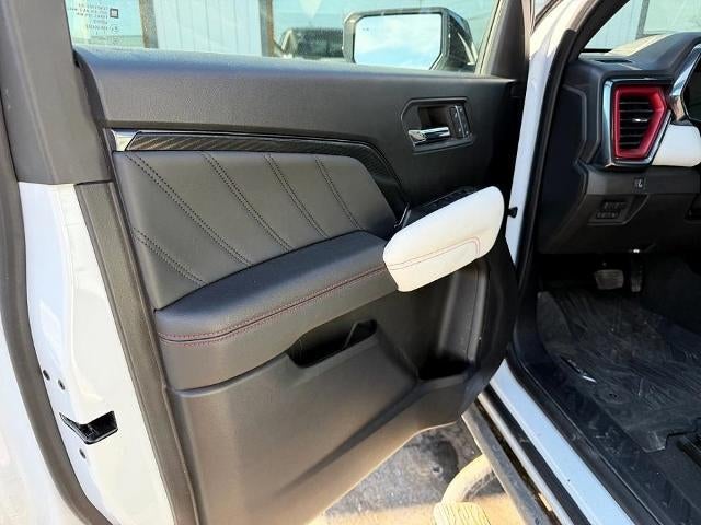2023 GMC Canyon Crew Cab Short Box 4-Wheel Drive AT4X