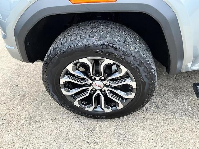 2024 GMC Canyon Crew Cab Short Box 4-Wheel Drive Denali