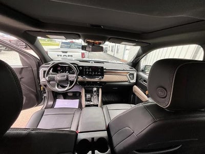 2024 GMC Canyon Crew Cab Short Box 4-Wheel Drive Denali