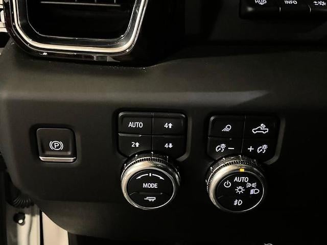 2022 GMC Sierra 1500 Crew Cab Short Box 4-Wheel Drive Denali