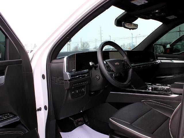 2025 Cadillac Escalade 4WD Sport