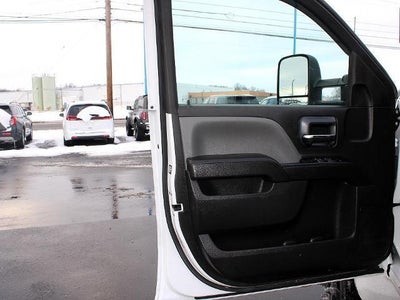 2022 Chevrolet Silverado Chassis Cab 4WD Crew Cab Work Truck