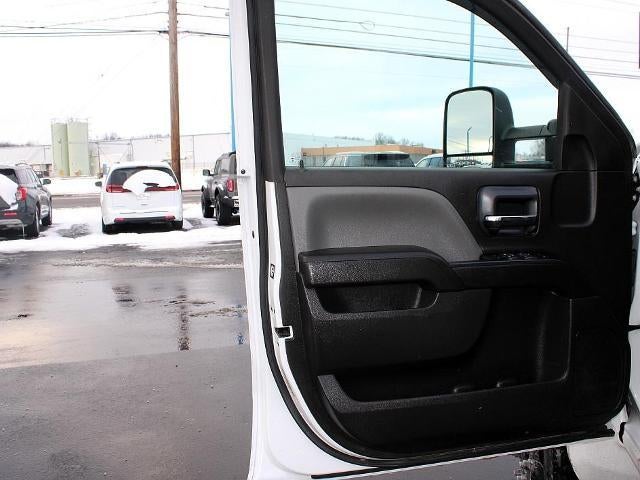 2022 Chevrolet Silverado Chassis Cab 4WD Crew Cab Work Truck