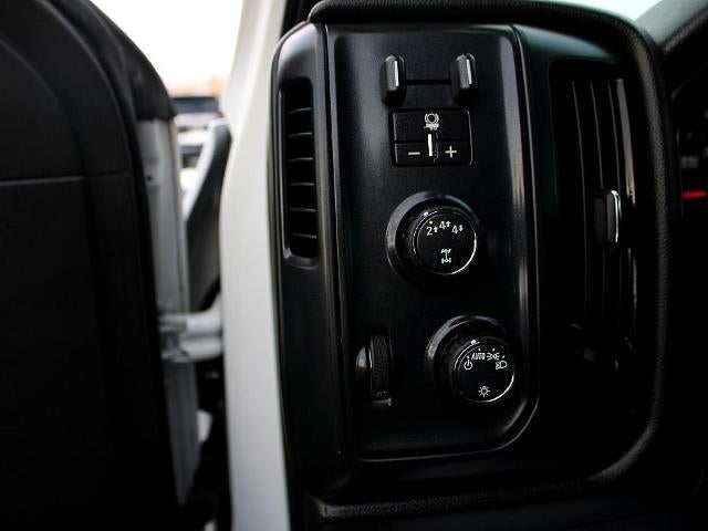 2022 Chevrolet Silverado Chassis Cab 4WD Crew Cab Work Truck