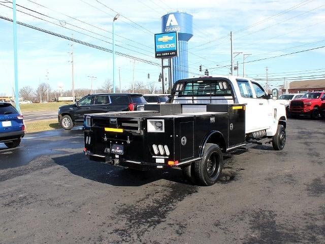 2022 Chevrolet Silverado Chassis Cab 4WD Crew Cab Work Truck