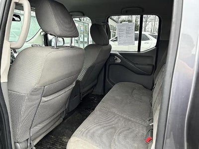 2016 Nissan Frontier 4WD Crew Cab SWB Auto SV