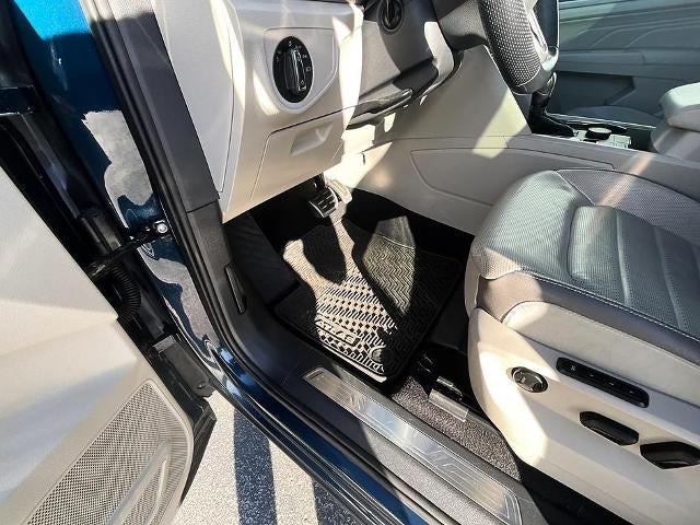 2021 Volkswagen Atlas 2021.5 3.6L V6 SEL Premium R-Line 4MOTION