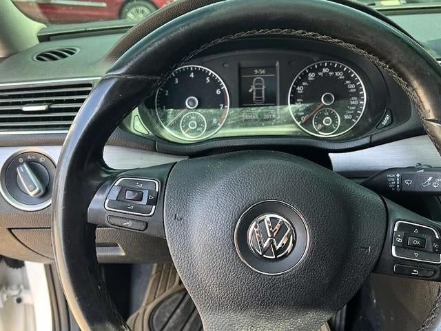 2014 Volkswagen Passat 4dr Sdn 1.8T Manual SE