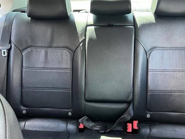 2014 Volkswagen Passat 4dr Sdn 1.8T Manual SE