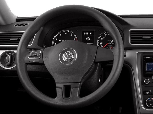 2014 Volkswagen Passat 4dr Sdn 1.8T Manual SE
