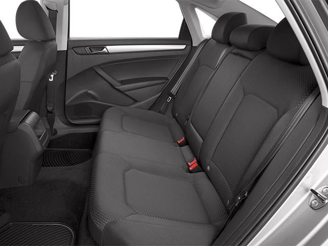 2014 Volkswagen Passat 4dr Sdn 1.8T Manual SE