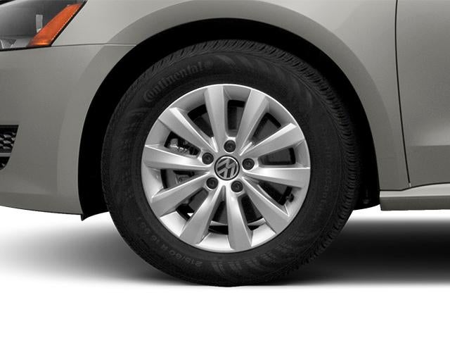 2014 Volkswagen Passat 4dr Sdn 1.8T Manual SE