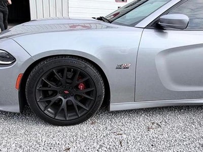 2016 Dodge Charger 4dr Sdn R/T Scat Pack RWD