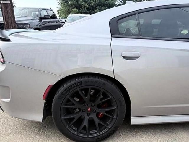 2016 Dodge Charger 4dr Sdn R/T Scat Pack RWD