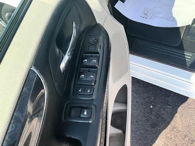 2016 Chrysler Town & Country 4dr Wgn Touring