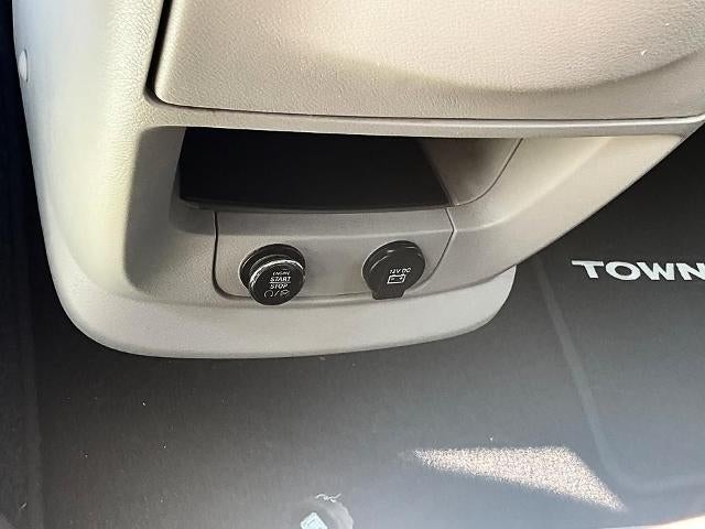 2016 Chrysler Town & Country 4dr Wgn Touring