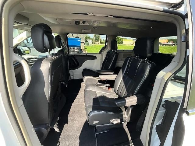 2016 Chrysler Town & Country 4dr Wgn Touring
