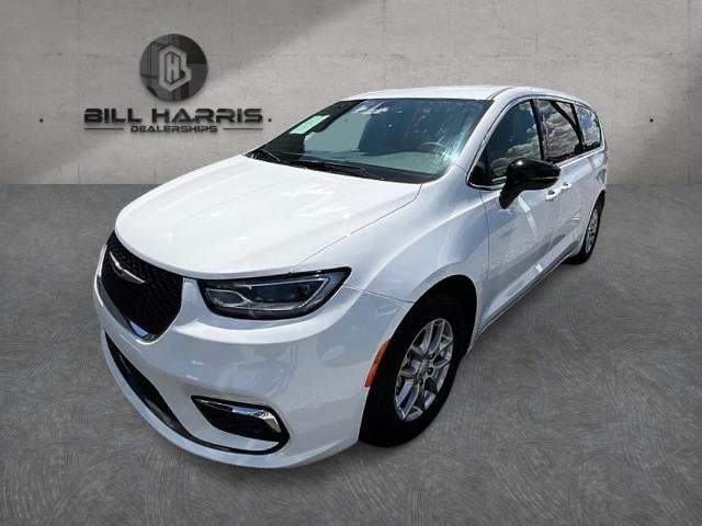2025 Chrysler Pacifica Select FWD