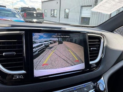 2025 Chrysler Pacifica Select FWD