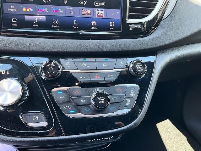 2025 Chrysler Pacifica Select FWD