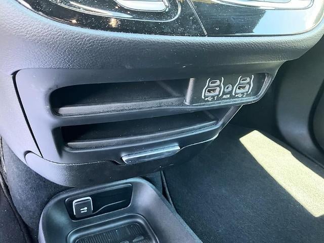 2025 Chrysler Pacifica Select FWD