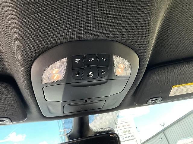 2025 Chrysler Pacifica Select FWD
