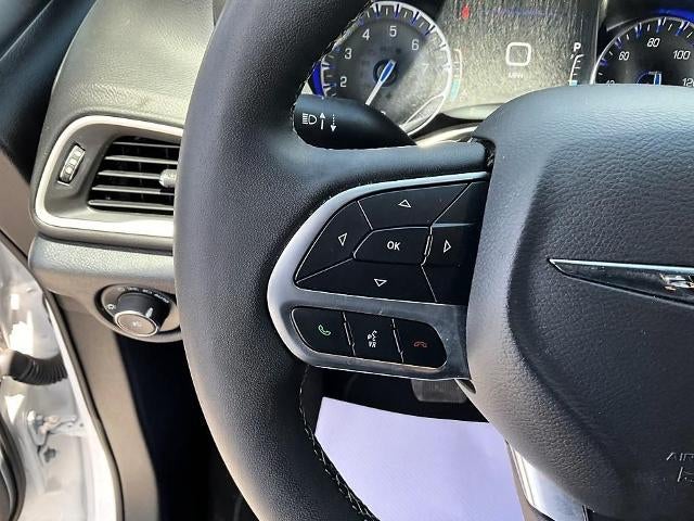 2025 Chrysler Pacifica Select FWD