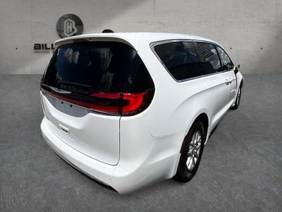 2025 Chrysler Pacifica Select FWD