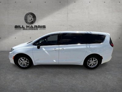 2025 Chrysler Pacifica Select FWD