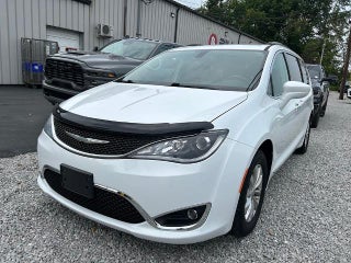 2017 Chrysler Pacifica Touring-L FWD