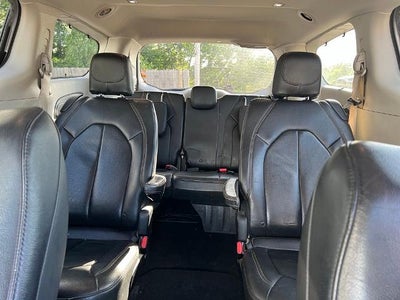 2018 Chrysler Pacifica Touring L FWD