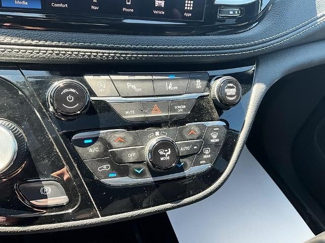 2024 Chrysler Pacifica Touring L FWD