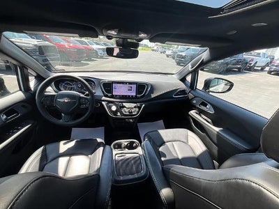 2024 Chrysler Pacifica Touring L FWD