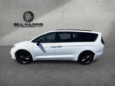 2024 Chrysler Pacifica Touring L FWD