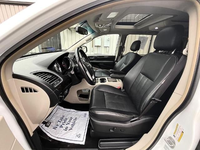 2016 Chrysler Town & Country 4dr Wgn Touring-L