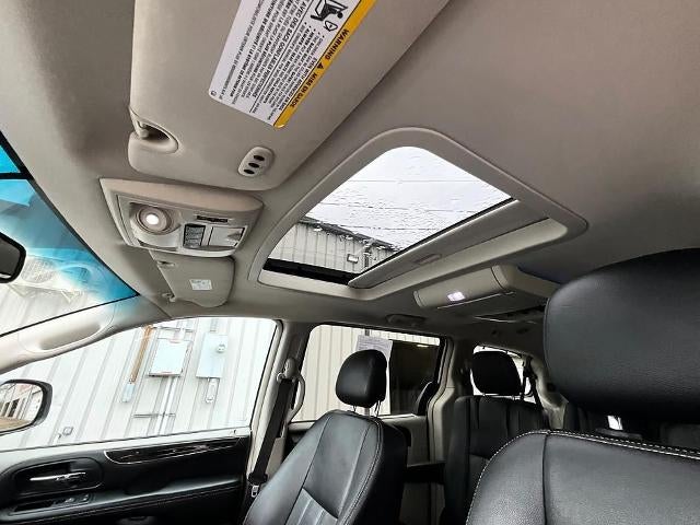 2016 Chrysler Town & Country 4dr Wgn Touring-L