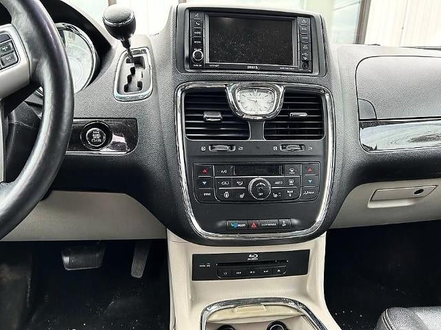 2016 Chrysler Town & Country 4dr Wgn Touring-L