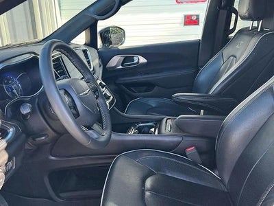 2024 Chrysler Pacifica Limited FWD