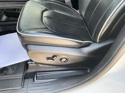 2024 Chrysler Pacifica Limited FWD
