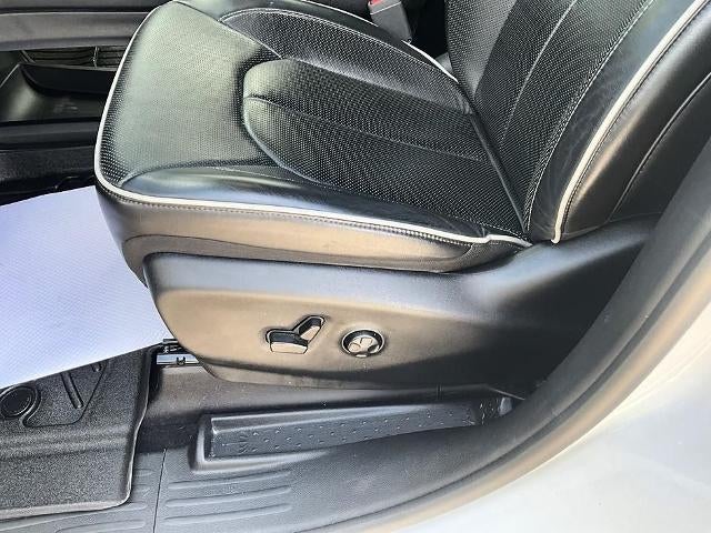 2024 Chrysler Pacifica Limited FWD