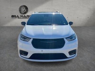 2024 Chrysler Pacifica Limited FWD