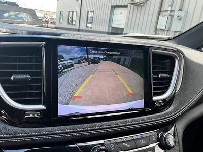 2024 Chrysler Pacifica Limited FWD