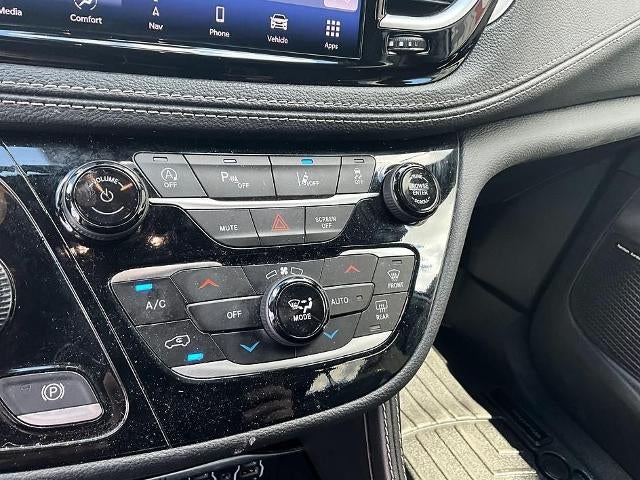 2024 Chrysler Pacifica Limited FWD