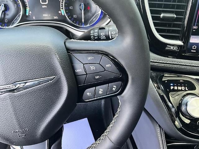 2024 Chrysler Pacifica Limited FWD
