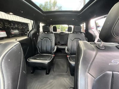 2024 Chrysler Pacifica Limited FWD