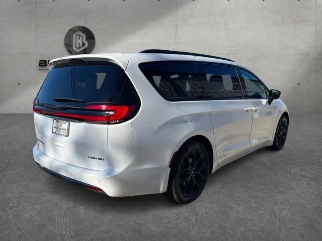 2024 Chrysler Pacifica Limited FWD
