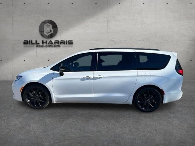 2024 Chrysler Pacifica Limited FWD