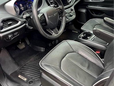 2020 Chrysler Pacifica Limited FWD